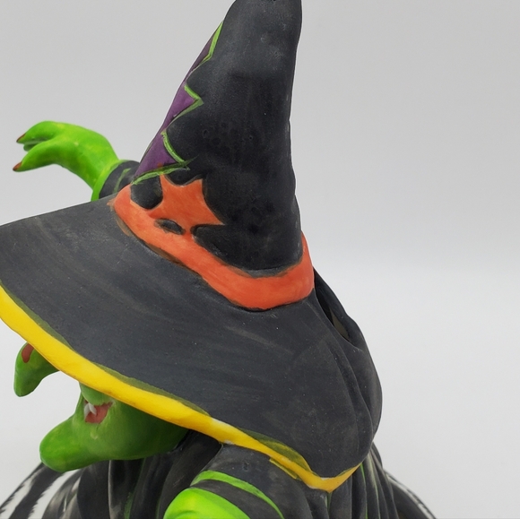 Vintage Witch Candle Holder Figurine Ceramic Halloween Decoration 6.25 inch Tall - Picture 8 of 16